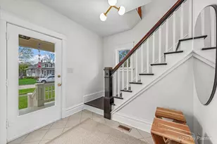 1028 S 4th St, Saint Charles, IL 60174 - Photo 5