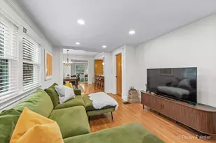 1028 S 4th St, Saint Charles, IL 60174 - Photo 11
