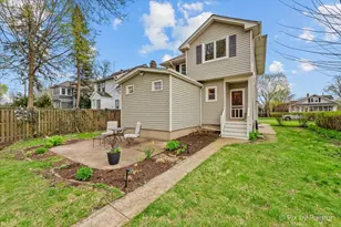 1028 S 4th St, Saint Charles, IL 60174 - Photo 3