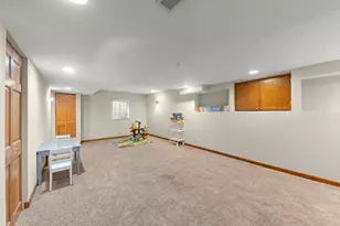 1240 Sandpiper Ct, Grayslake, IL 60030 - Photo 25