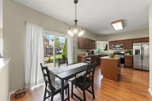 1240 Sandpiper Ct, Grayslake, IL 60030 - Photo 9