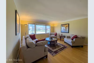 8912 Harms Road, Morton Grove, IL 60053 - Photo 3