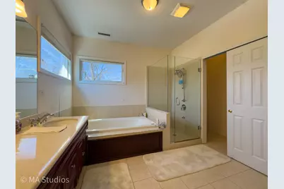 8912 Harms Road, Morton Grove, IL 60053 - Photo 35