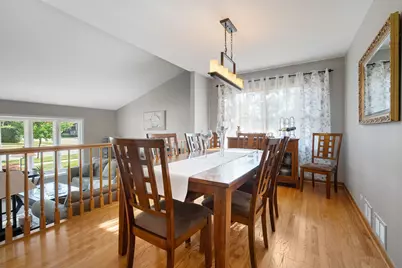 2143 E Peachtree Lane, Arlington Heights, IL 60004 - Photo 9