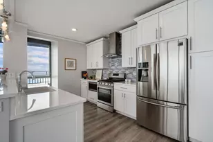 225 N Columbus Dr, Chicago, IL 60601 - Photo 11