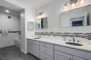 225 N Columbus Dr, Chicago, IL 60601 - Photo 15