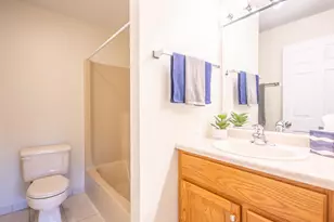 1420 Stonebridge Cir, Wheaton, IL 60189 - Photo 9