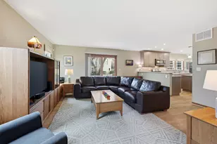 1846 Baltimore Dr, Elk Grove Village, IL 60007 - Photo 15