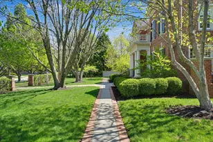 1203 Sussex Ct, Champaign, IL 61821 - Photo 3