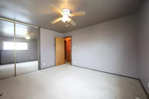 704 Lincolnwood Dr, Streamwood, IL 60107 - Photo 11