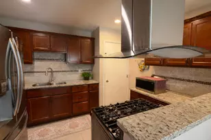 2S460 Cynthia Dr, Warrenville, IL 60555 - Photo 5