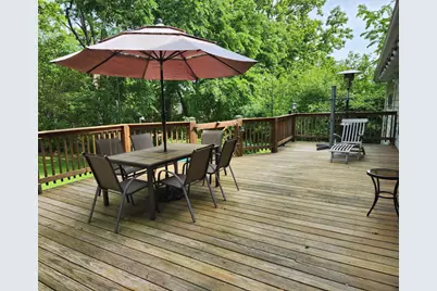 9215 S 83rd Avenue, Hickory Hills, IL 60457 - Photo 17