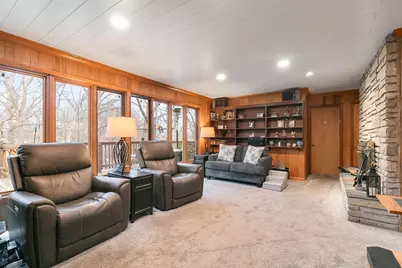9215 S 83rd Avenue, Hickory Hills, IL 60457 - Photo 3