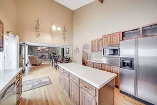 254 Bunting Ln, Bloomingdale, IL 60108 - Photo 7