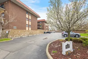 9520 S Mayfield Ave, Oak Lawn, IL 60453 - Photo 3