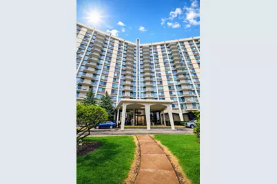 40 N Tower Road #6G, Oak Brook, IL 60523 - Photo 1