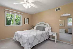 4759 Crest Ct, Waukegan, IL 60087 - Photo 17