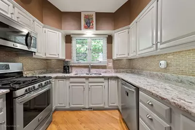 4759 Crest Court, Waukegan, IL 60087 - Photo 9
