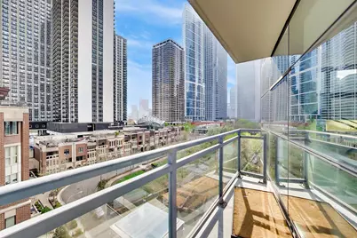 201 N Westshore Drive #801, Chicago, IL 60601 - Photo 9