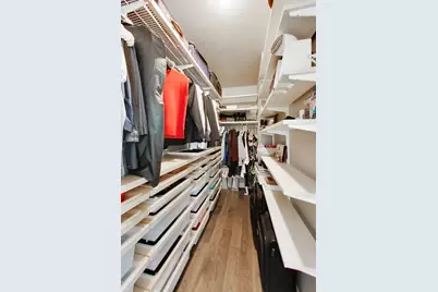 201 N Westshore Drive #801, Chicago, IL 60601 - Photo 23