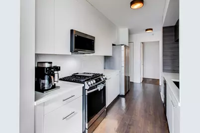 201 N Westshore Drive #801, Chicago, IL 60601 - Photo 13
