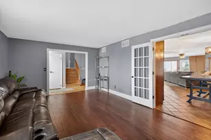 314 Plum St, Lake in the Hills, IL 60156 - Photo 17