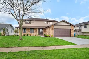2380 Chestnut Ln, Morris, IL 60450 - Photo 3