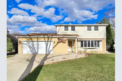 357 N Pioneer Drive, Addison, IL 60101 - Photo 1