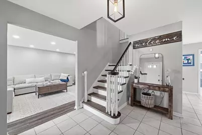 805 Sutton Drive, Northbrook, IL 60062 - Photo 3