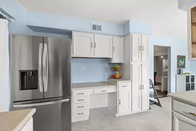 805 Sutton Drive, Northbrook, IL 60062 - Photo 13