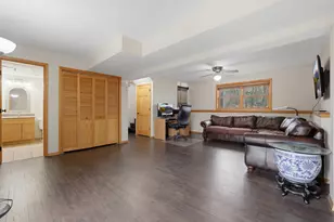 1358 Cottonwood Ln, Crystal Lake, IL 60014 - Photo 11
