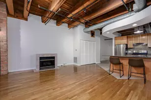 732 S Financial Pl, Chicago, IL 60605 - Photo 9