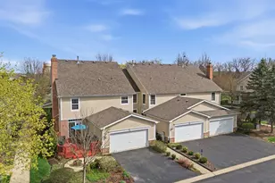 4359 Canterbury Ct, Saint Charles, IL 60174 - Photo 3