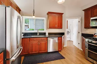 611 W Whiting Ln, Arlington Heights, IL 60004 - Photo 11