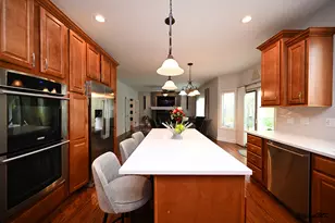 1812 Warwick Ln, Schaumburg, IL 60193 - Photo 13