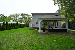 1812 Warwick Ln, Schaumburg, IL 60193 - Photo 59