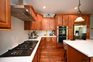 1812 Warwick Ln, Schaumburg, IL 60193 - Photo 11