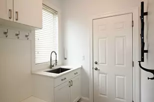1812 Warwick Ln, Schaumburg, IL 60193 - Photo 49