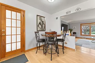 16W604 Crest Ave, Bensenville, IL 60106 - Photo 9