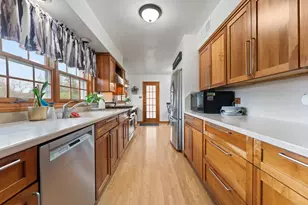16W604 Crest Ave, Bensenville, IL 60106 - Photo 7