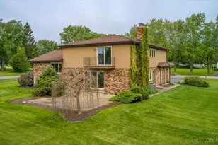 36W345 Barton Dr, Saint Charles, IL 60175 - Photo 29