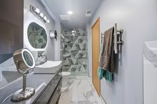 541 Shakespeare Dr, Grayslake, IL 60030 - Photo 11