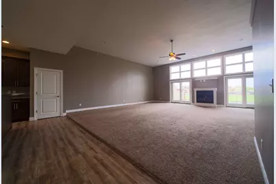 4935 Utica Ridge Road #220, Davenport, IA 52807 - Photo 7