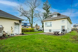 2301 N 74th Ct, Elmwood Park, IL 60707 - Photo 7