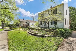911 W Daniel St, Champaign, IL 61821 - Photo 7