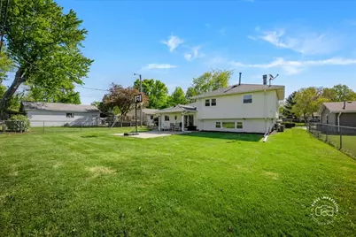966 N Elmwood Drive, Aurora, IL 60506 - Photo 17