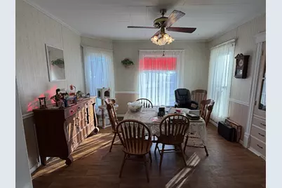 304 Avenue D, Rochelle, IL 61068 - Photo 5