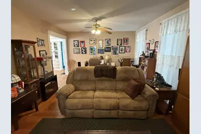 304 Avenue D, Rochelle, IL 61068 - Photo 7