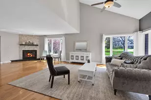30949 N Leesley Ct, Libertyville, IL 60048 - Photo 3