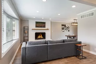 29W332 Mark Dr, Naperville, IL 60564 - Photo 5